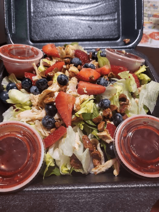 MCALISTER’S Pecanberry Salad